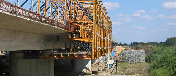 Carro MK per la realizzazione di parapetti di protezione per ponte