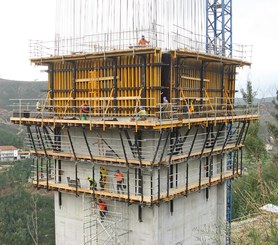 Piattaforma di lavoro ampia e protetta