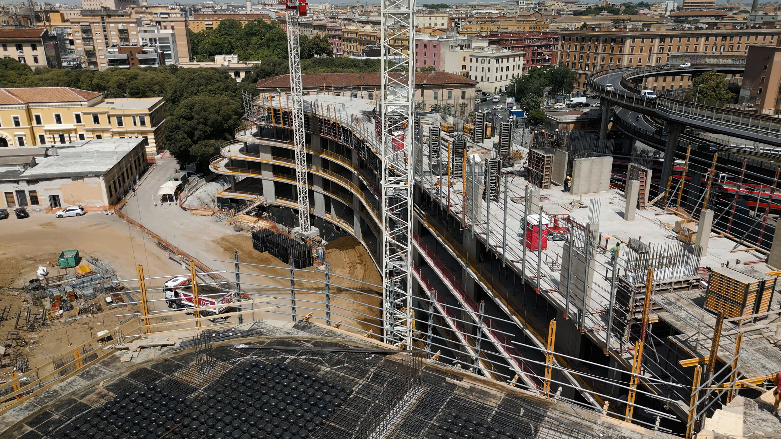 The Social Hub che aprirà a Roma nel sito storico ex Dogana, porterà nella capitale il concetto “ibrido” di ospitalità su 21 mila metri quadri.