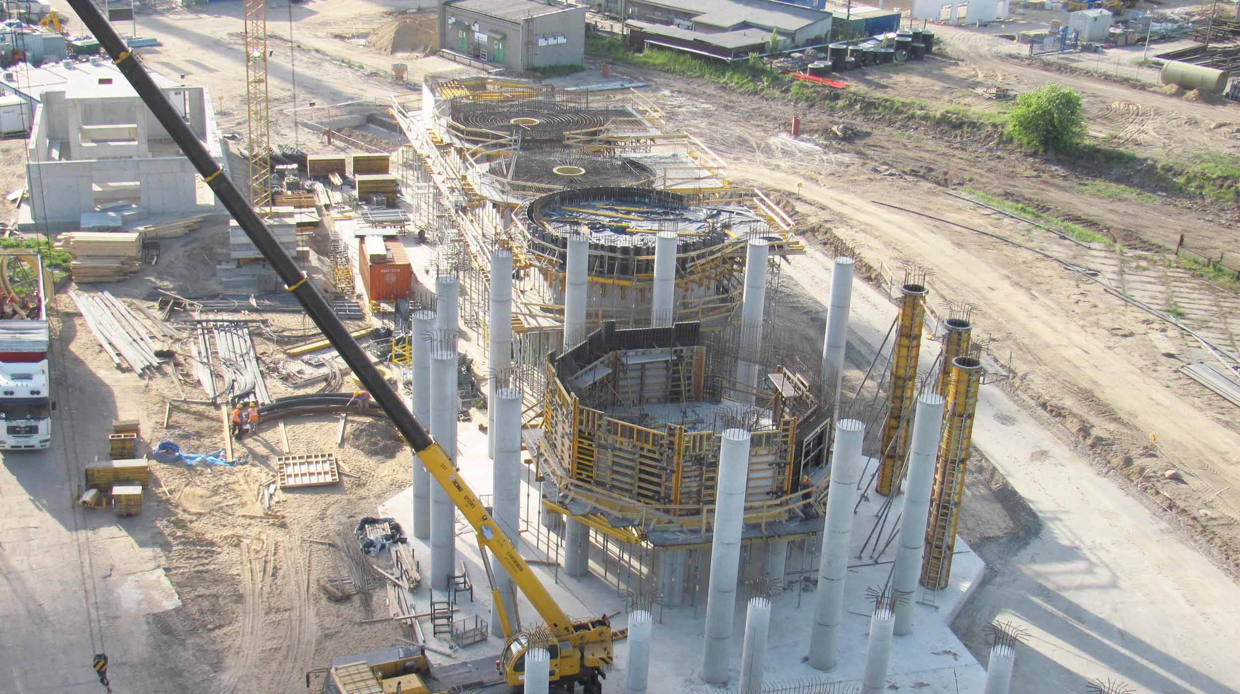 Il progetto prevede la costruzione di una centrale elettrica a biomassa con una potenza di 50MW.