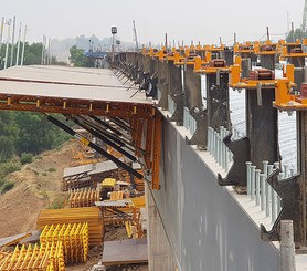 Autostrada a pedaggio Giacarta- Cikampek II, Karawang, Indonesia