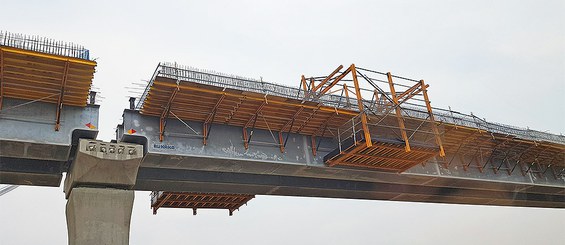 Autostrada a pedaggio Giacarta- Cikampek II, Karawang, Indonesia