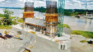 Ponte sul Rio Napo, Orellana, Ecuador