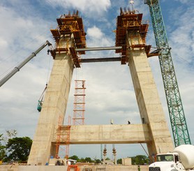 Ponte sul Rio Napo, Orellana, Ecuador