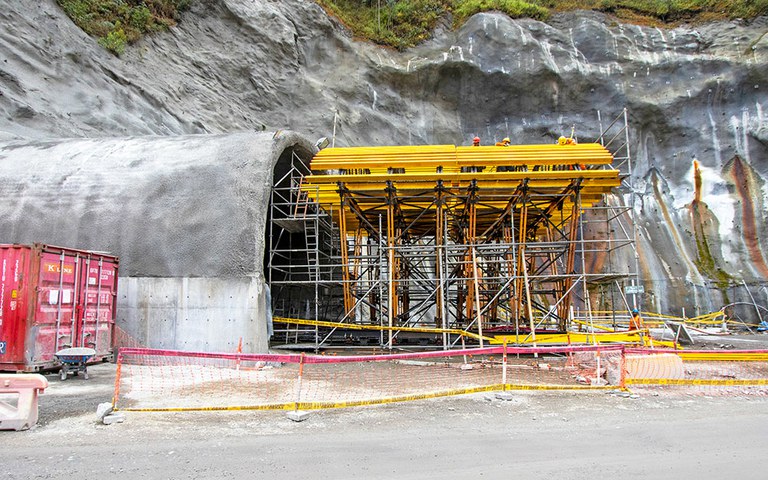 Carro MK per la costruzione della galleria di Ollachea a Puno