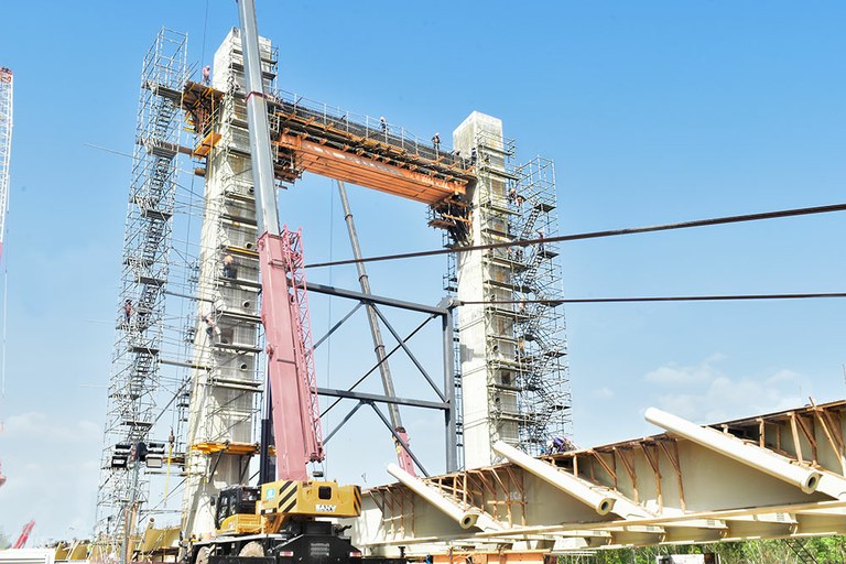 Soluzioni ingegneristiche nel primo ponte strallato ferroviario del Messico